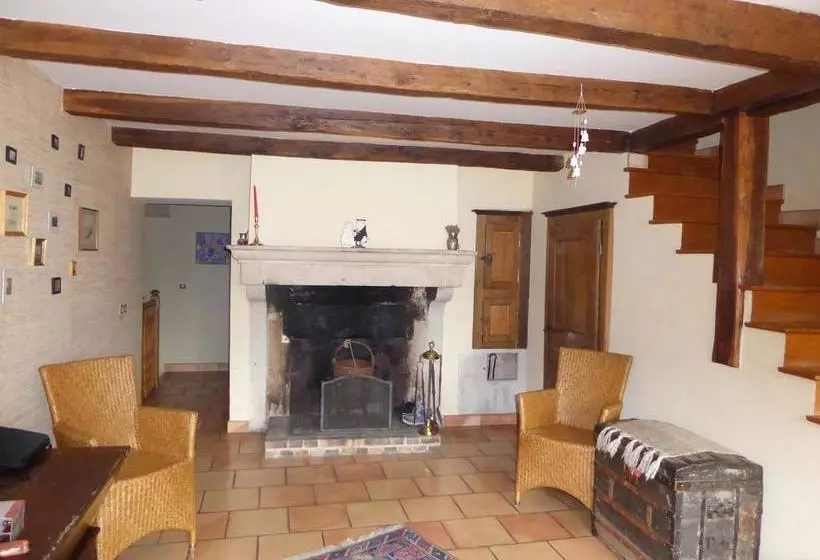 Aamiaismajoitus (B&B) Les Ombelles