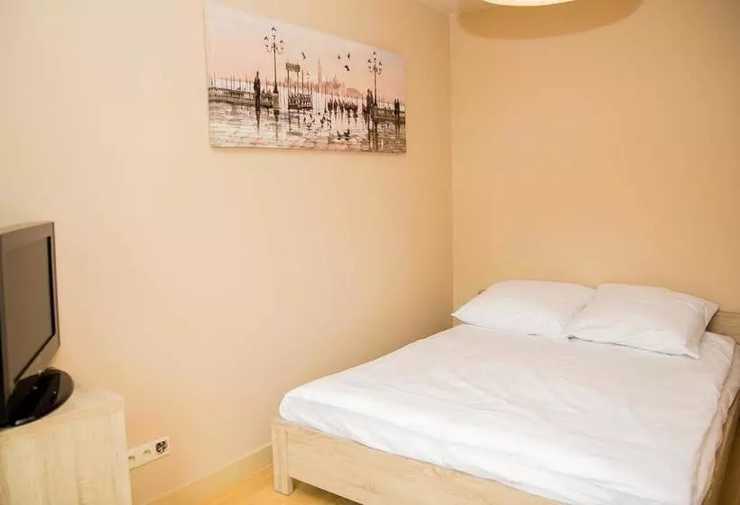 Team Hostel