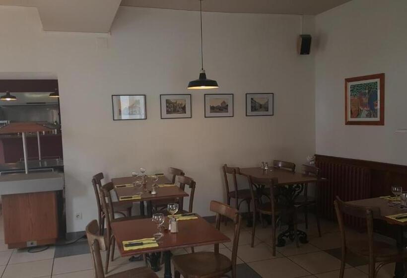 فندق Au Pigeon Blanc