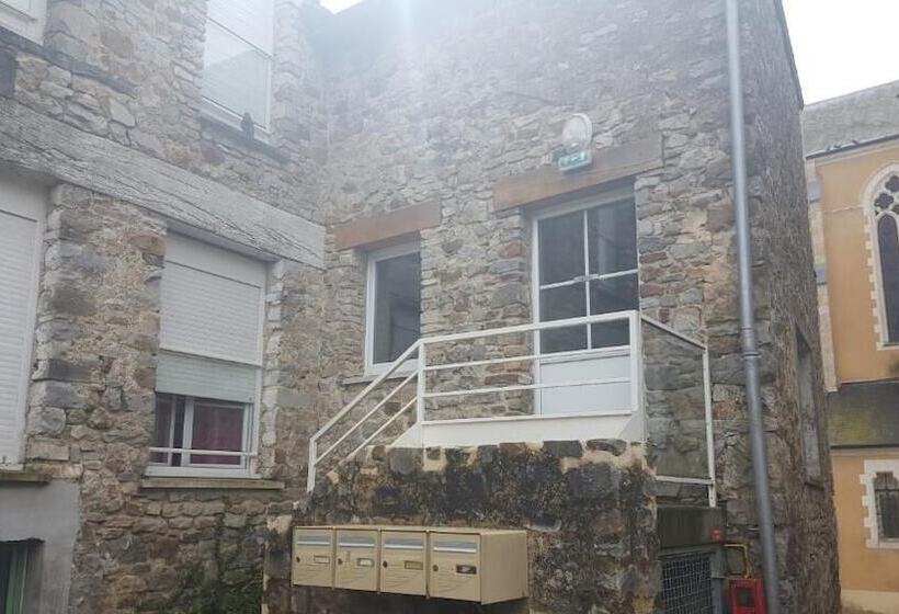 فندق Au Pigeon Blanc