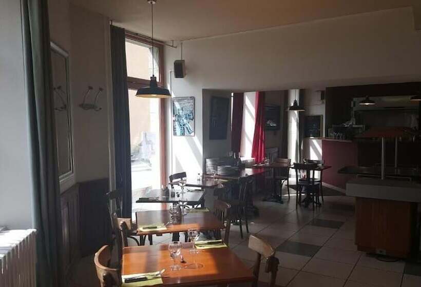 فندق Au Pigeon Blanc