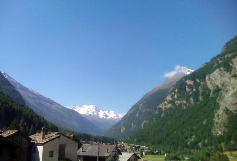 ホテル Klein Matterhorn