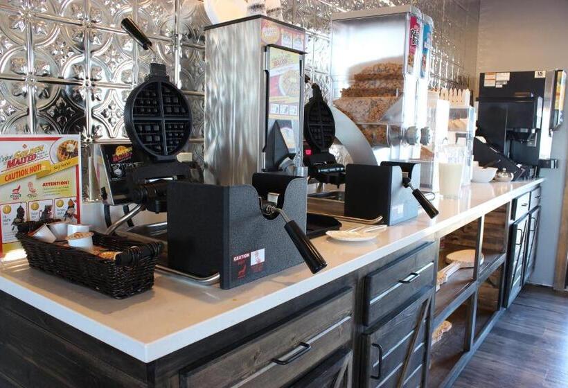 فندق Sunlac Inn Devils Lake