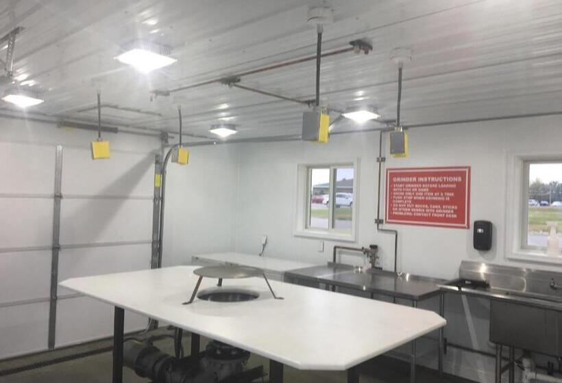 فندق Sunlac Inn Devils Lake