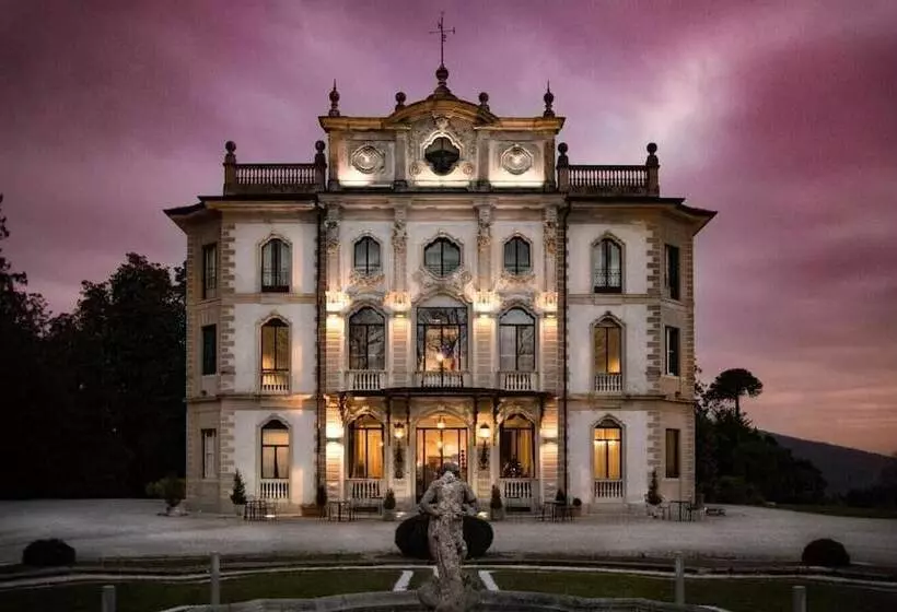 Hotelli Villa Borghi