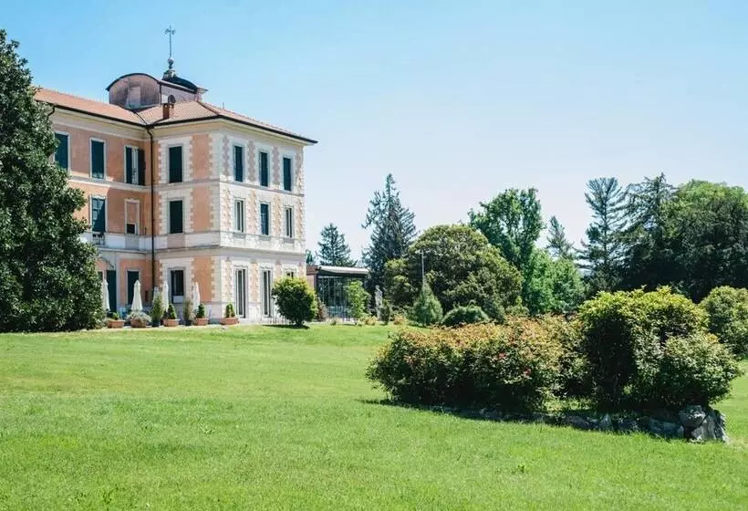 Hotelli Villa Borghi
