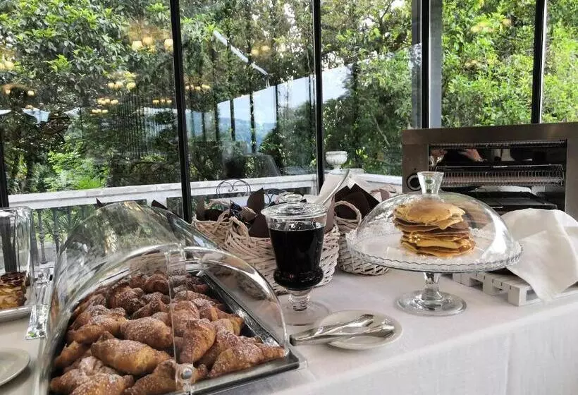 Hotelli Villa Borghi