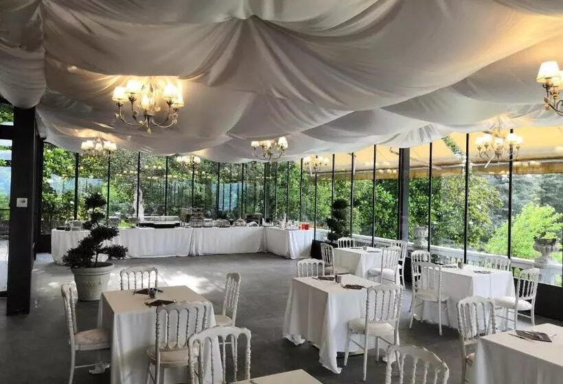 Hotelli Villa Borghi