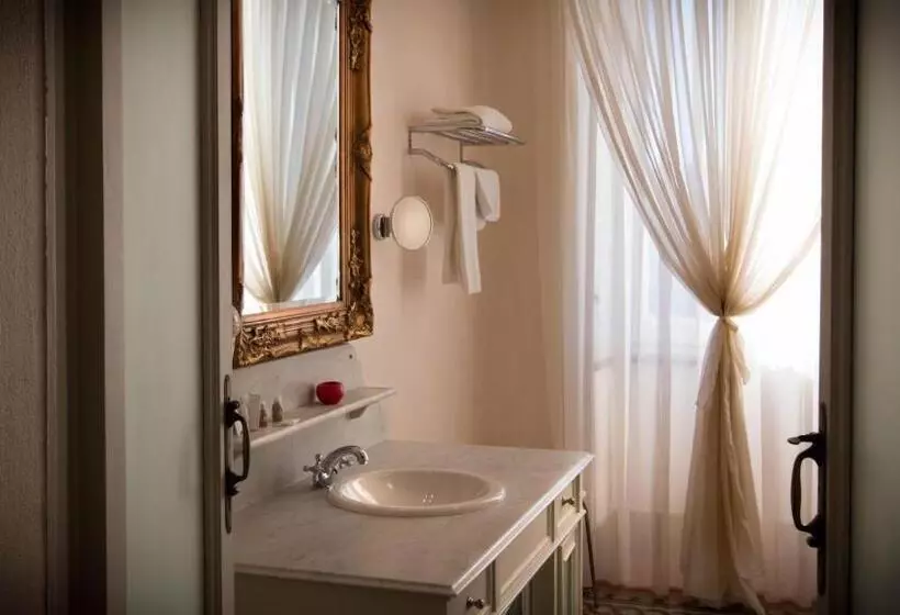 Hotelli Villa Borghi
