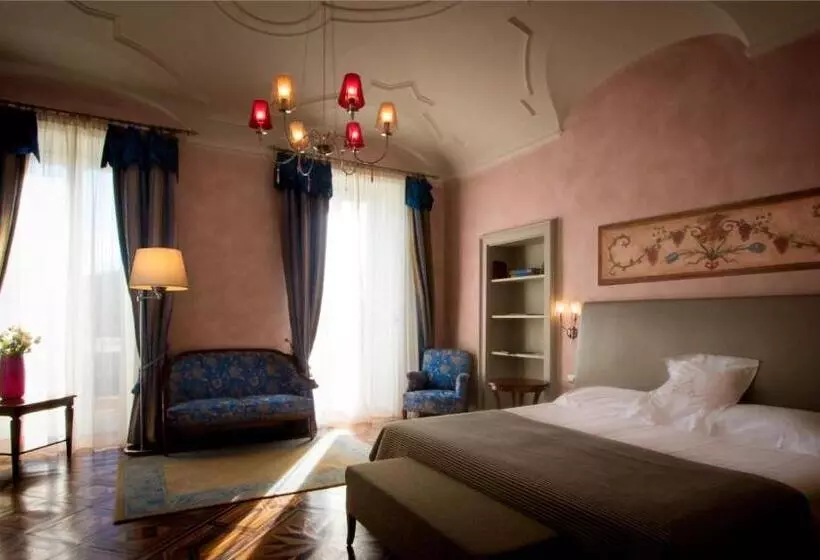 Hotelli Villa Borghi