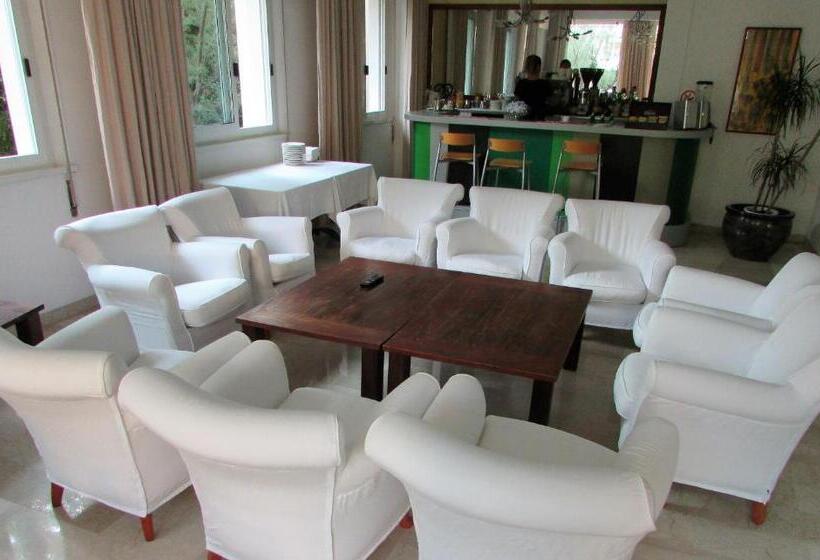 ホテル Villa Fiorita