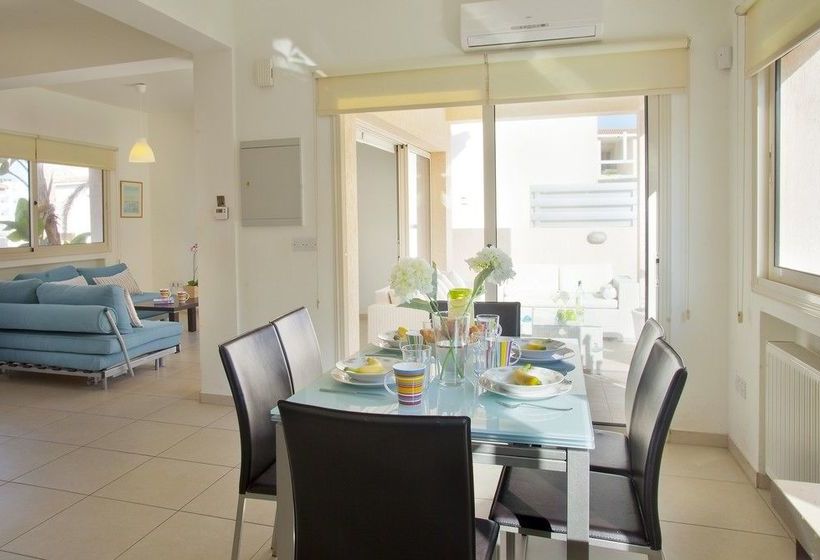 Michelle Pernera Villas