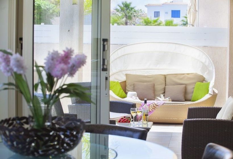 Michelle Pernera Villas