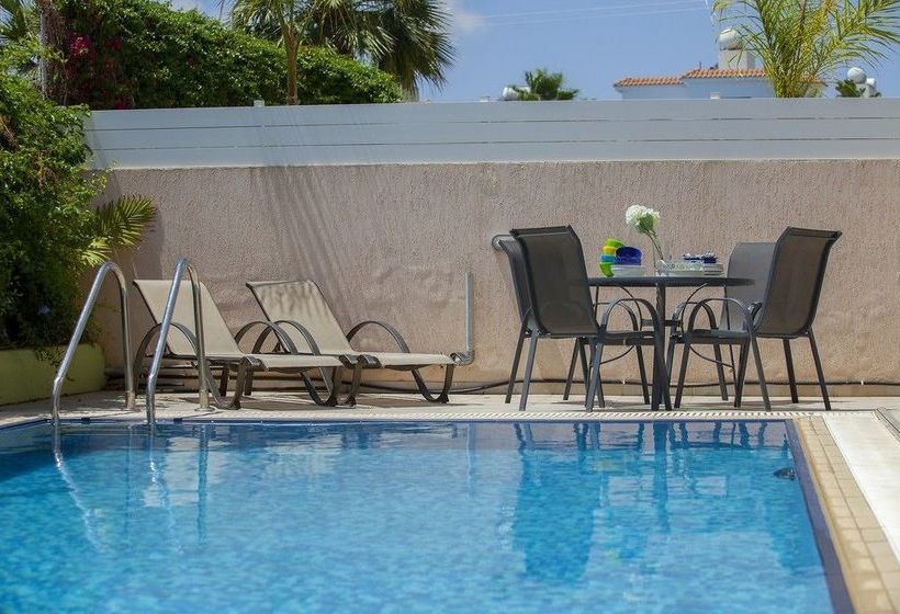 Michelle Pernera Villas