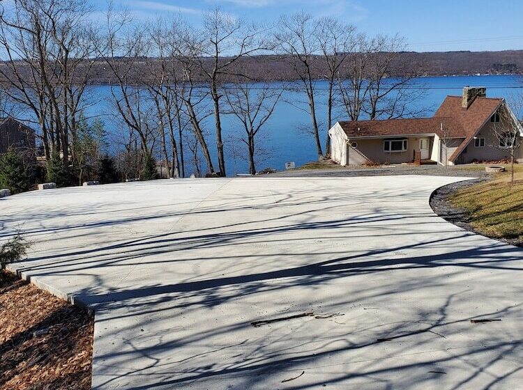 Single Island Shores