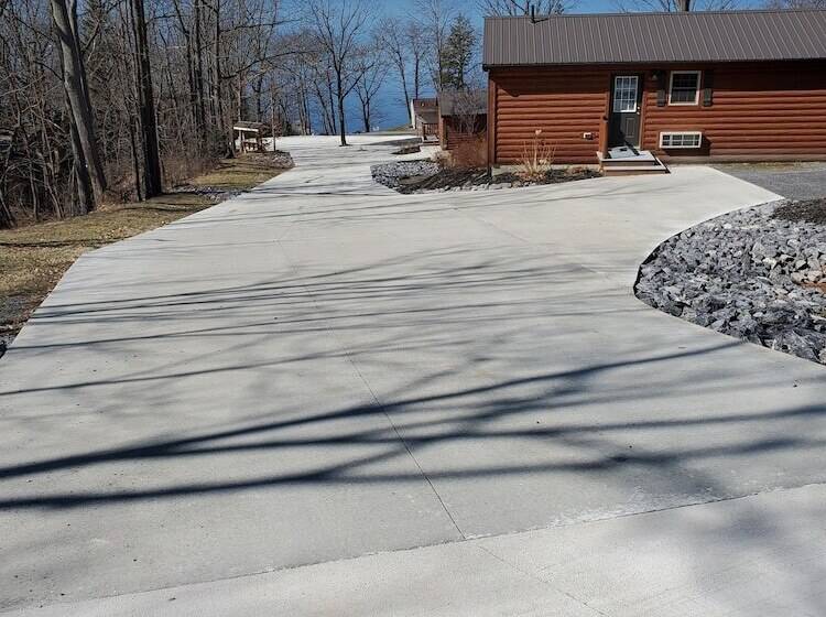 Single Island Shores