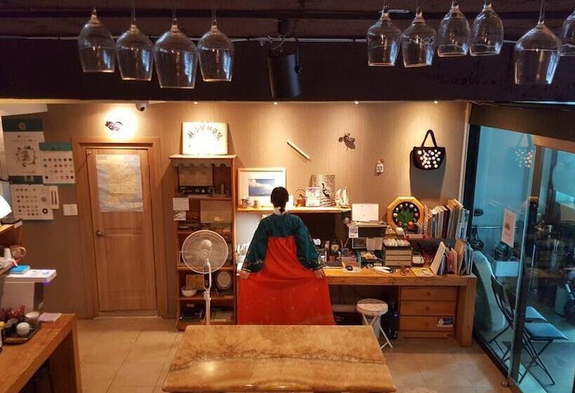 ユースホステル Nearest Guesthouse