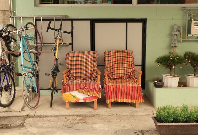 ユースホステル Nearest Guesthouse