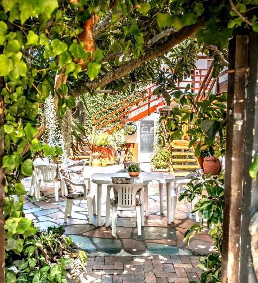 הוסטל Zoete Inval