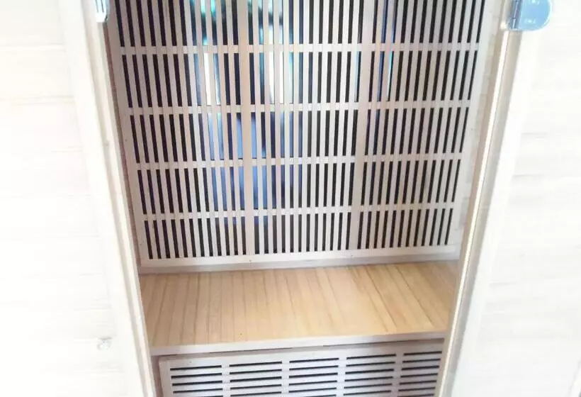B & B Aecolibrium