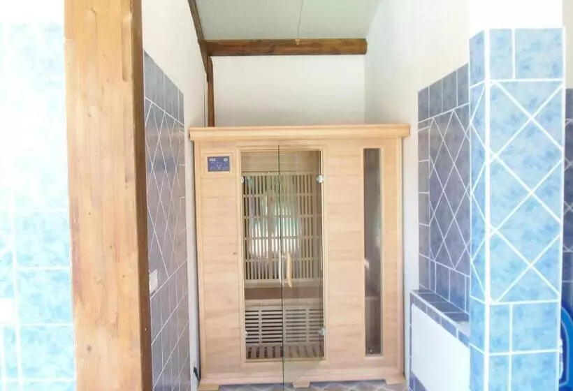 B & B Aecolibrium