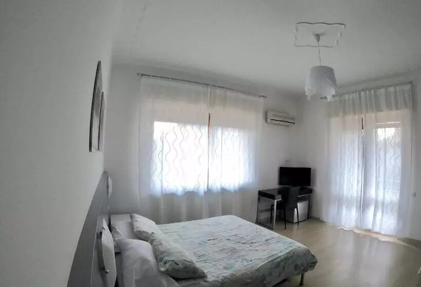 Aamiaismajoitus (B&B) Bella Vita Guesthouse  Parcheggio Privato Interno