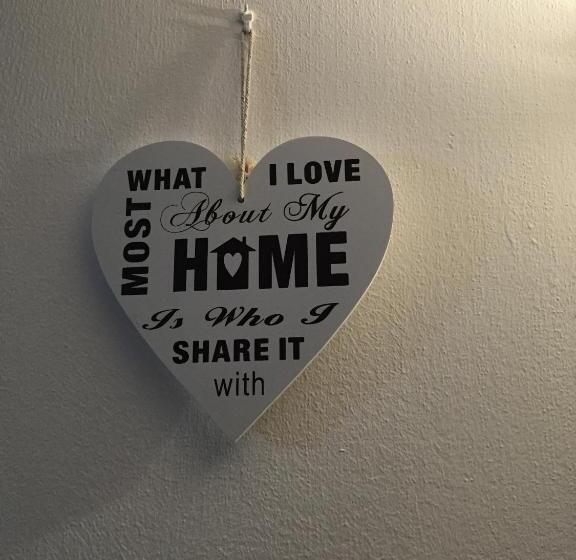 مبيت وإفطار Bella Vita Guesthouse  Parcheggio Privato Interno