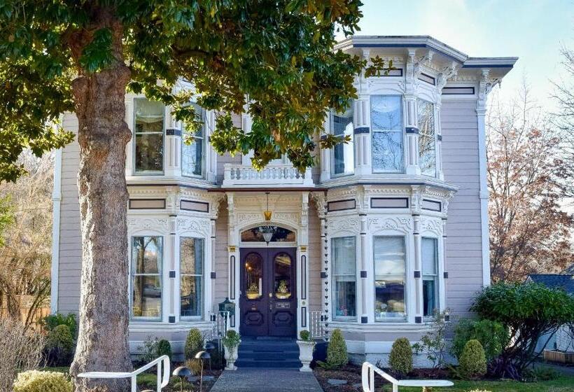 민박 Mccall House Boutique