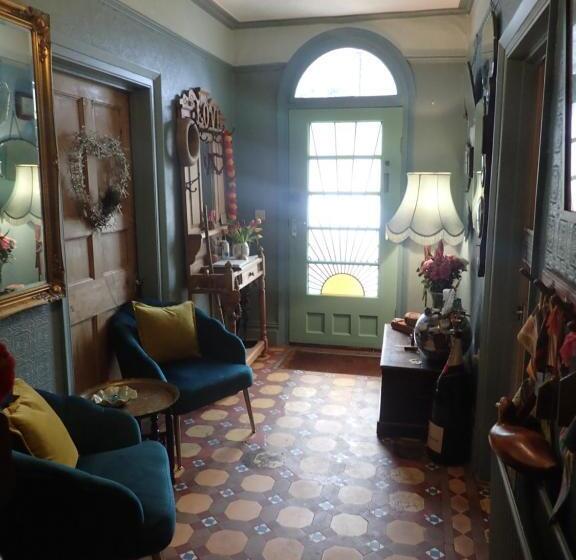 Bed and Breakfast Newberry Beach Lodge