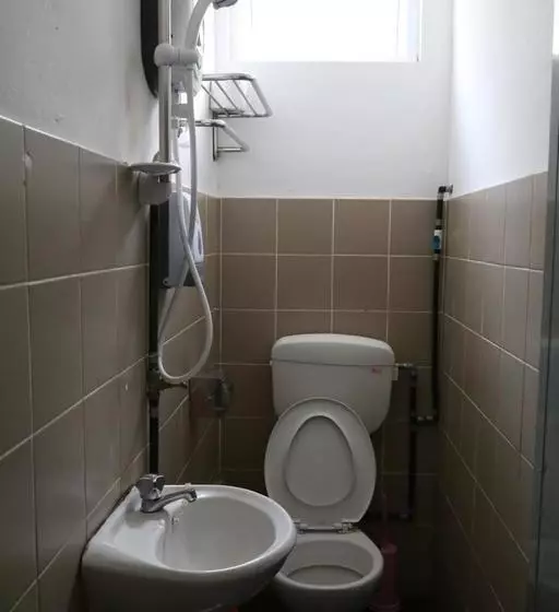 Gibbon Guesthouse  Hostel