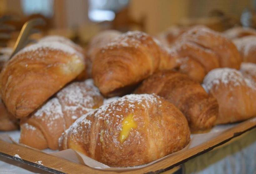 Отель Arlecchino