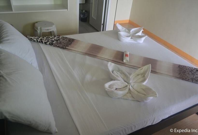 בית מלון כפרי Aroha