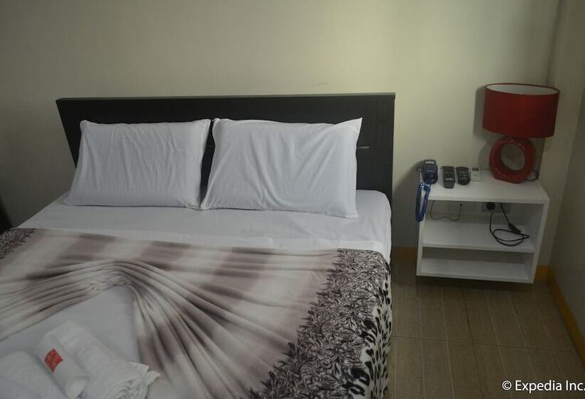 בית מלון כפרי Aroha