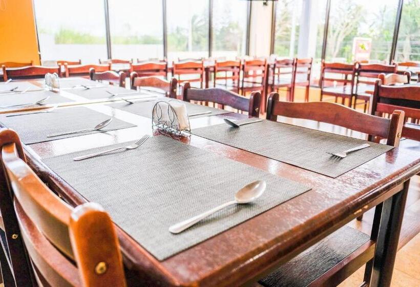 בית מלון כפרי Aroha