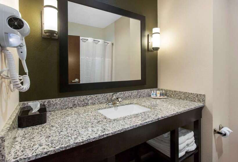فندق Comfort Inn & Suites Moore  Oklahoma City