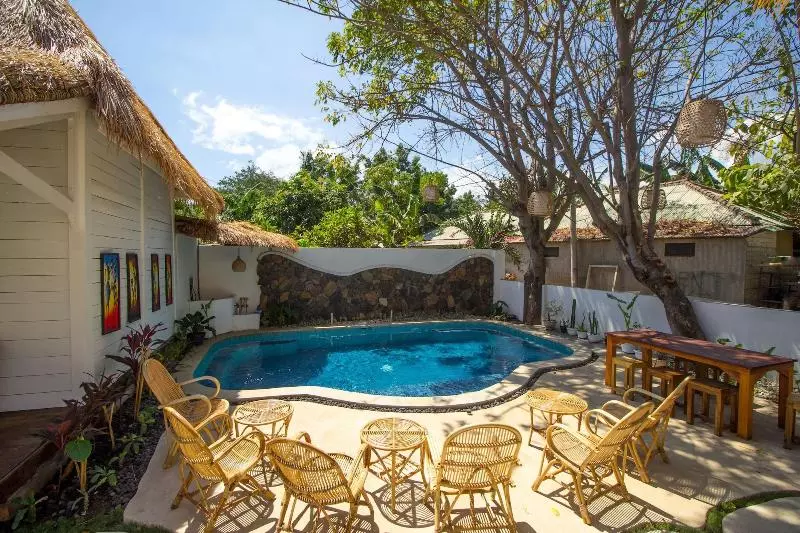 Hotelli Gili Breeze Tropical Bungalows