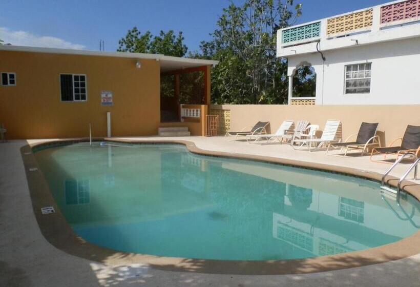 هتل Paradise On The Rocks