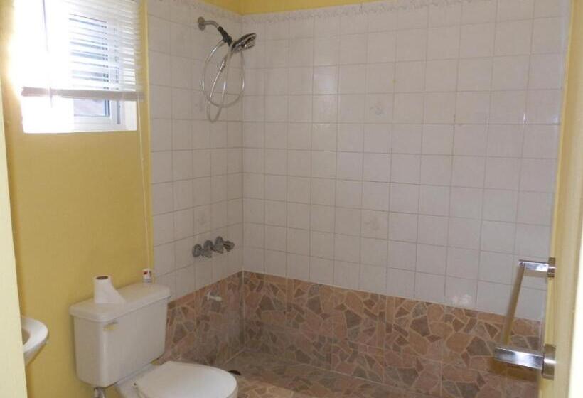 هتل Paradise On The Rocks