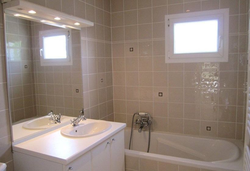 Happy Few La Maison Blanche