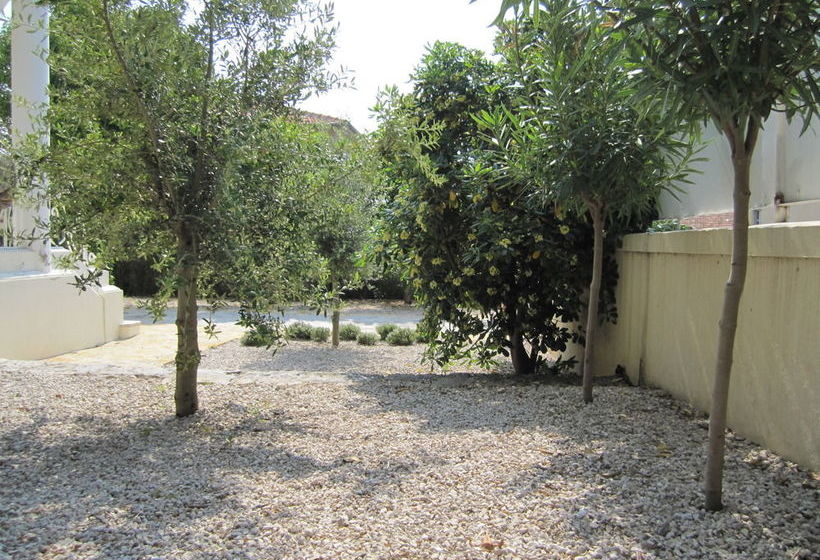 Happy Few La Maison Blanche