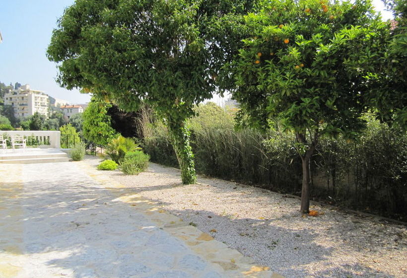 Happy Few La Maison Blanche