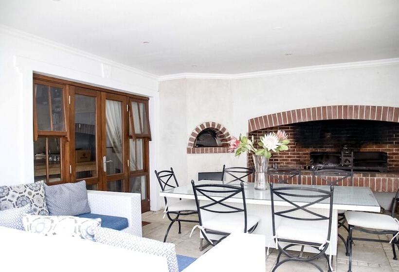 פנסיון Homestead Villas