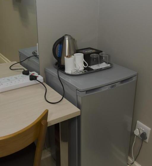 بنسيون The Suburban Guest House