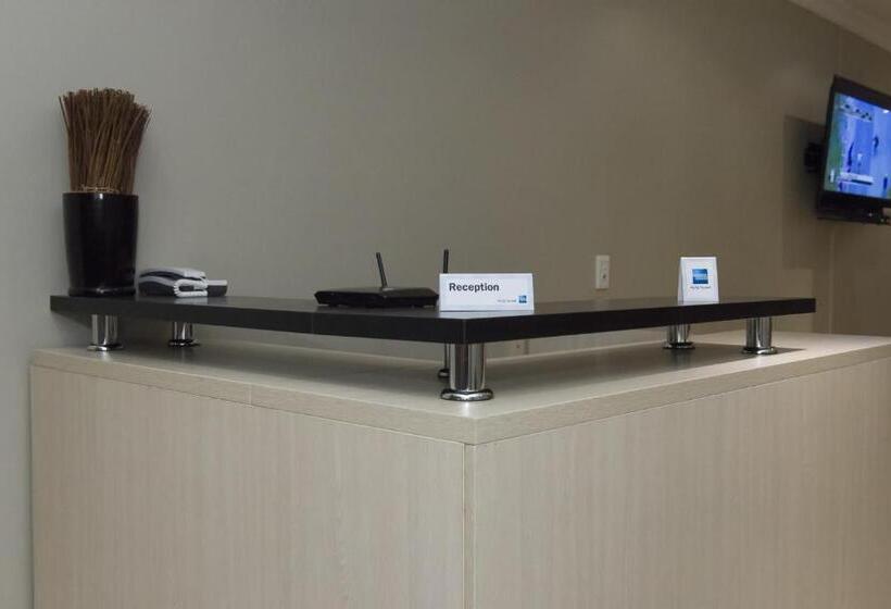 بنسيون The Suburban Guest House