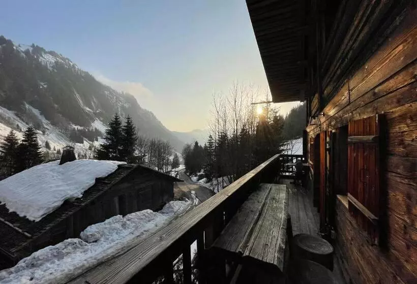 تختخواب و صبحانه Chalet 1864