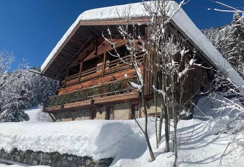 تختخواب و صبحانه Chalet 1864