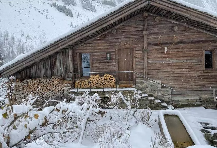 تختخواب و صبحانه Chalet 1864