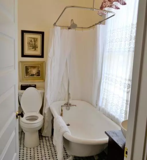 تختخواب و صبحانه The Guest House At Gulfport Landing