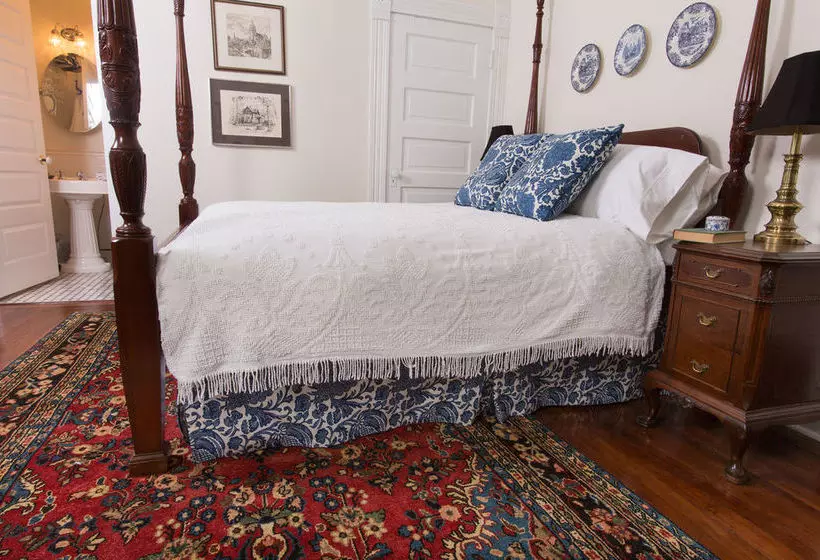تختخواب و صبحانه The Guest House At Gulfport Landing
