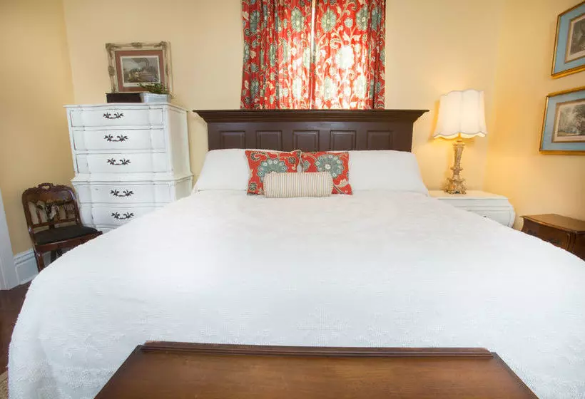 تختخواب و صبحانه The Guest House At Gulfport Landing